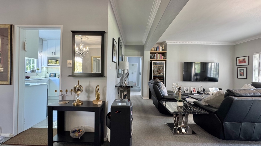 3 Bedroom Property for Sale in Roundhay Western Cape